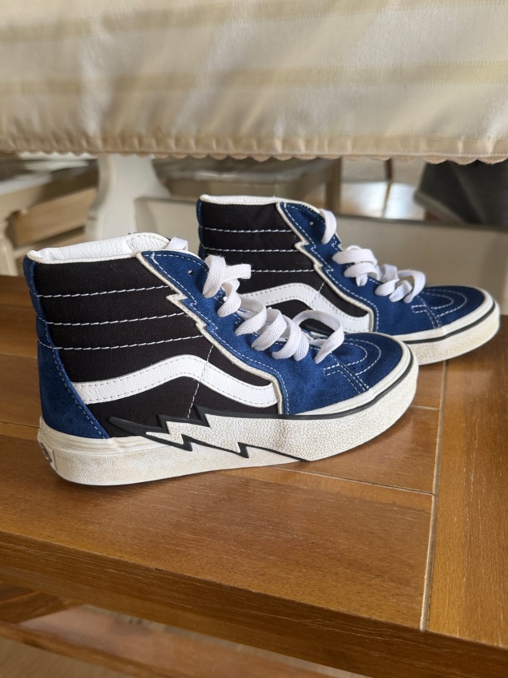 Vans Kids High-Top Sneakers in Navy and Black, women’s size 5.5